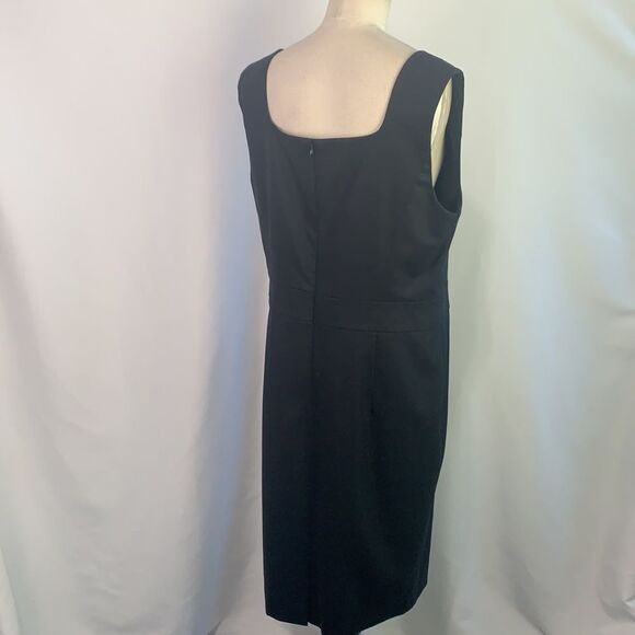 Escada black virgin wool blend sheath dress - Picture 5 of 8